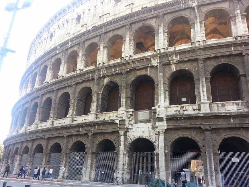 Cleaner view of Il Colosseo