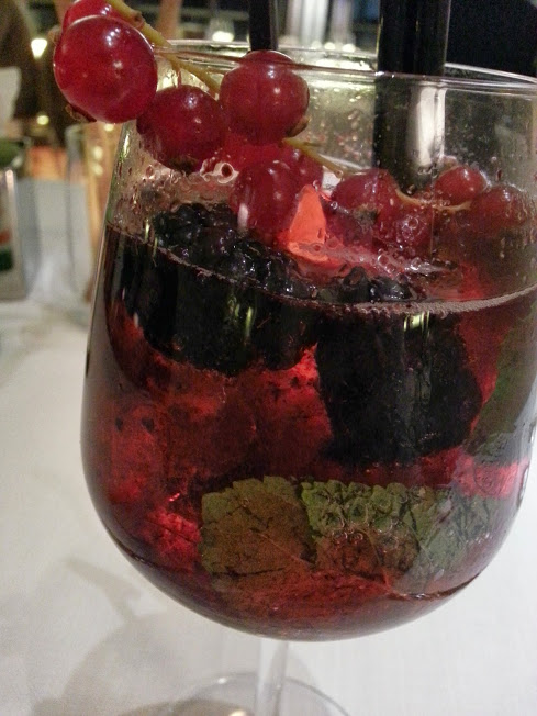 Closing the night with some Elderflower Champagne.