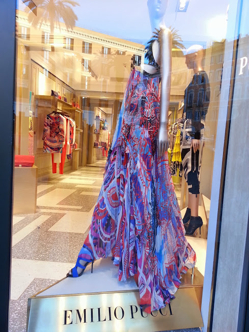 I need to start going to fancy events so I have an excuse to buy this.