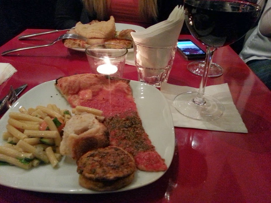 Vino and Pizza...keepin' it classy.